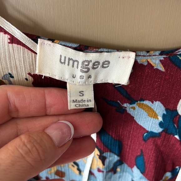 Umgee Hydrangea Fall Floral Kimono Topper. Sz S. Flowy. Long Line. Tie front. - Picture 2 of 9